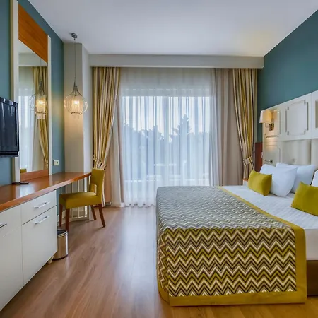 Well Palace Hotel 5*
