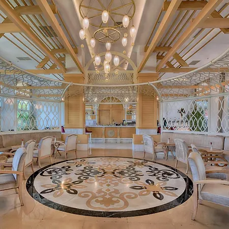 Well Palace 5* Сіде