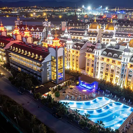 Well Palace Hotel Side